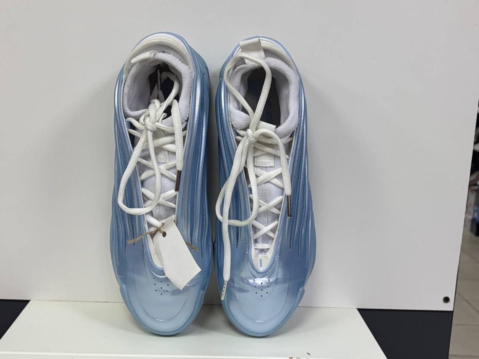 Баскетбольні кросівки adidas
