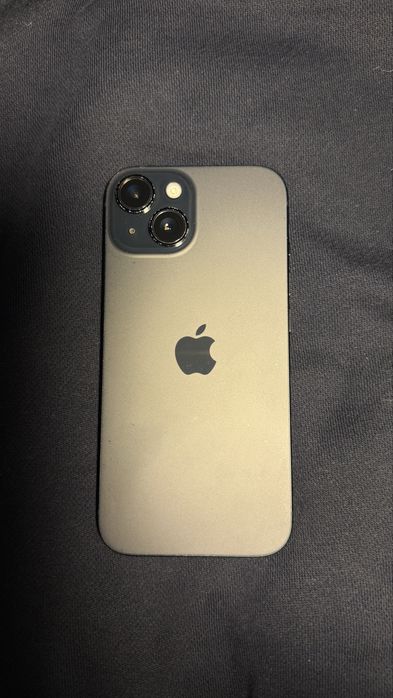 iPhone 15 128GB