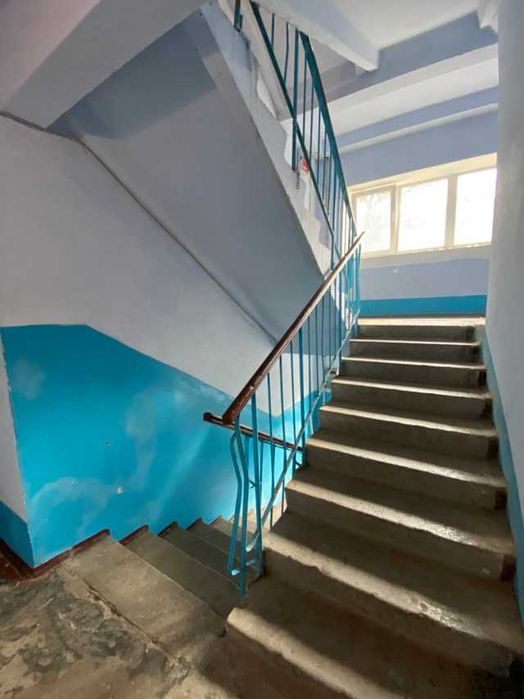 Продаю 2-кімнатну квартиру в Лісках, вул. Є. Логінова.ц6