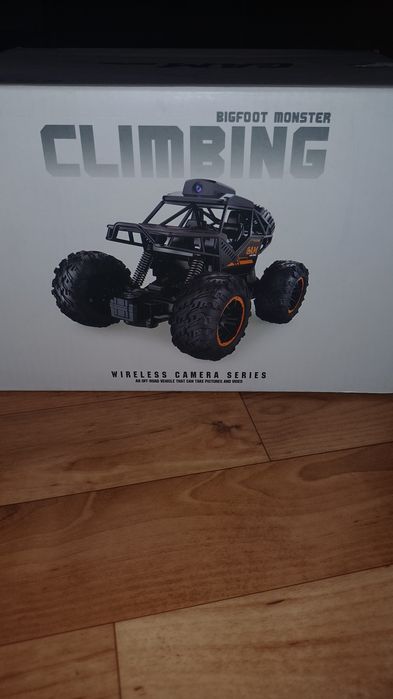 Машинка на пульті