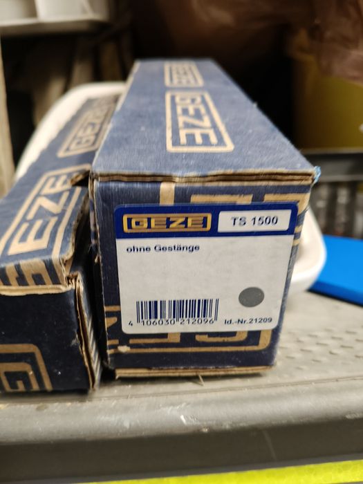 Samozamykacz do drzw