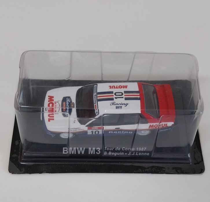 Miniatura em escala 1/43 Bmw M3