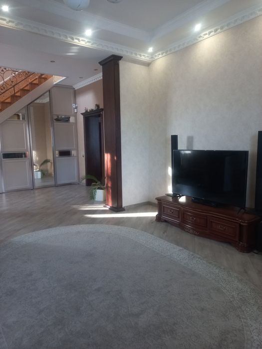 Продам розкішний будинок в Глибочиці