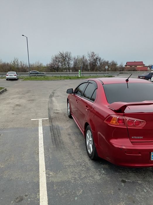 Продам mitsubishi lancer