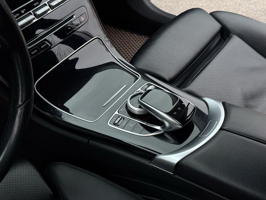 Mercedes-benz C220D (205 кузов)
