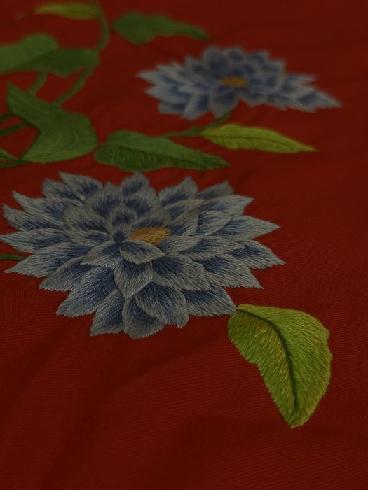 Двоспальне шовкове покривало з ручною вишивкою, комплект.