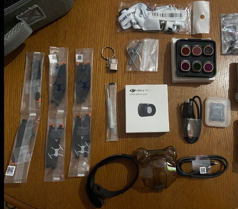 DJI Mavic Mini 4 Pro Fly MCombo (Full Extras)