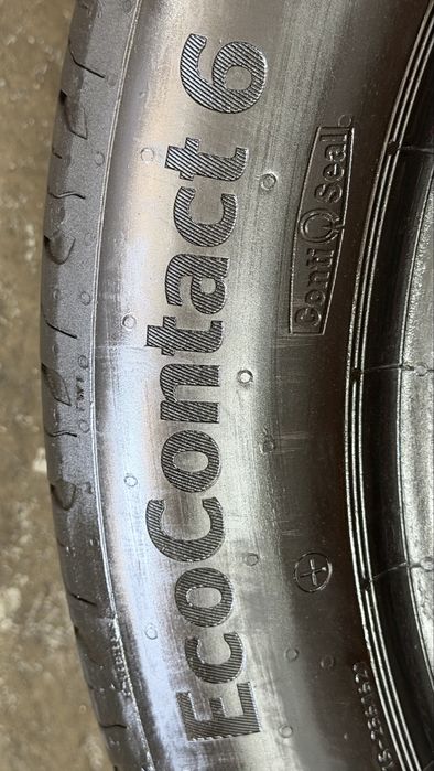 Pneus 215/50r19 Continental EcoContact 6 com 85% de piso