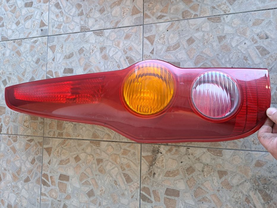 Задние фонари стопы на DAIHATSU CUORE