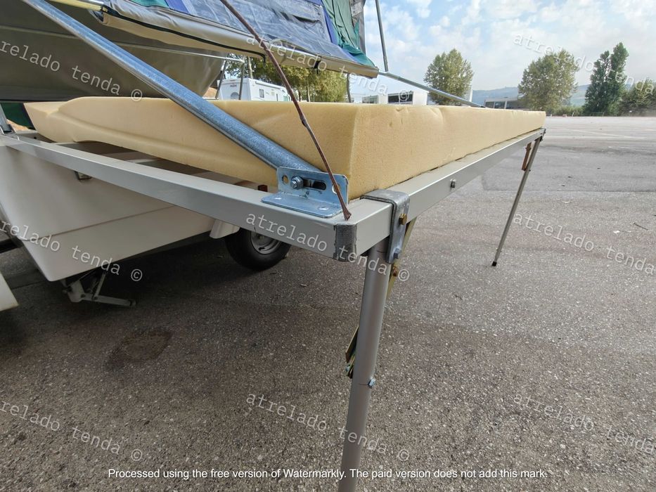 Vendo atrelado tenda saurium supreme para campismo.