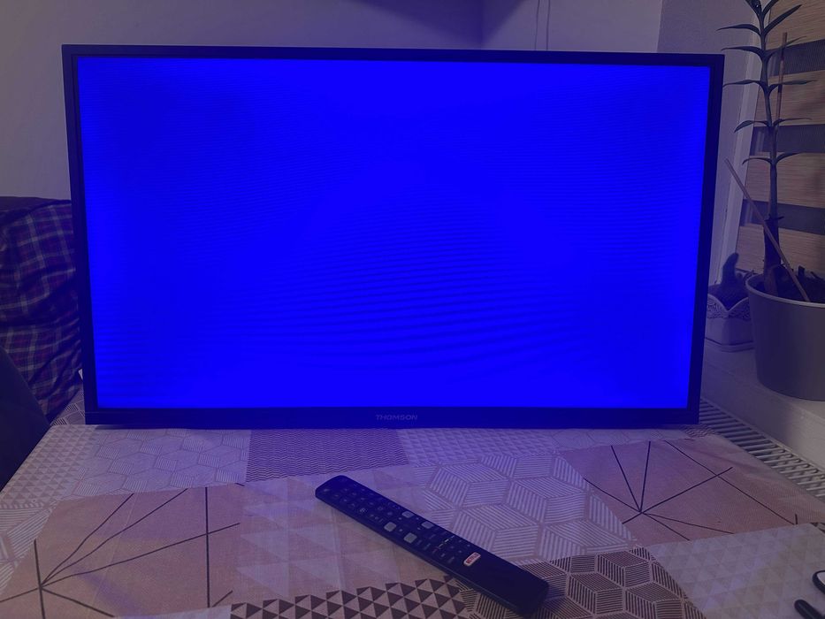 Телевізор THOMSON 32HD5506, 32" Smart TV