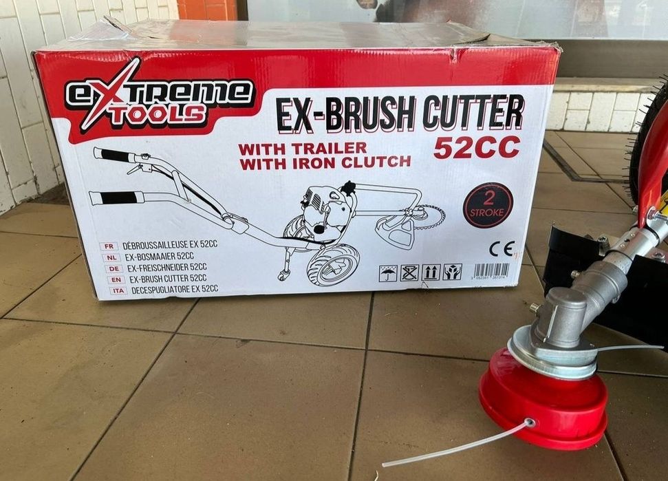 Roçadora com rodas 52cc