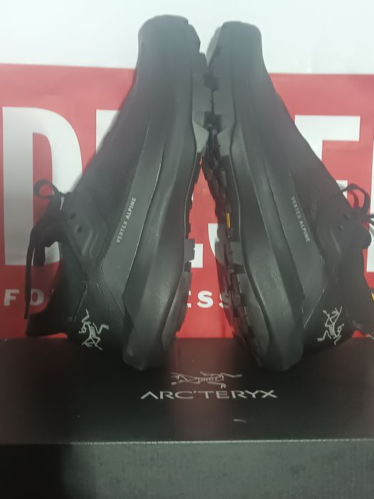 Мужские кроссовки Arc'terix oригинал размер43 1/3 us 9,5