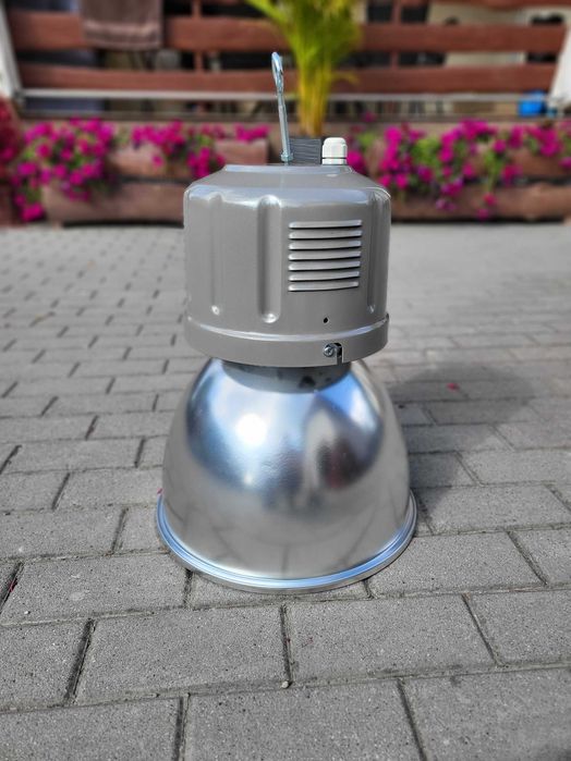 Lampa przemyslowa