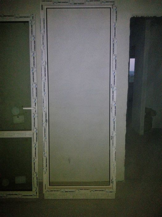 Металопластикові двері VIKNALAND, розміри: 2230х870 мм.