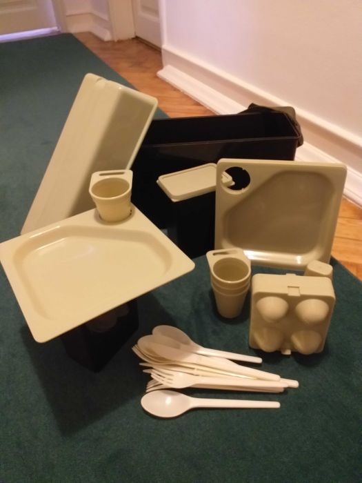 Caixa de piquenique em plástico, anos 70
c