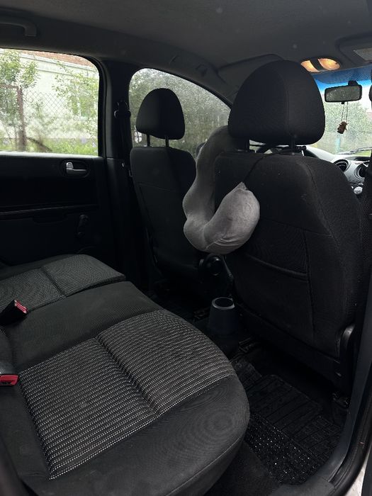 Mitsubishi Colt 1.3  газ/бенз 2007 автомат
