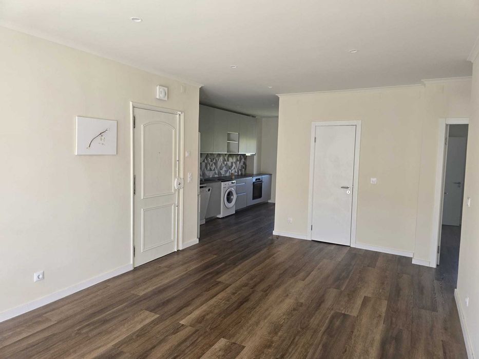 Apartamento T2 - centro Almada, totalmente renovado em 2026.