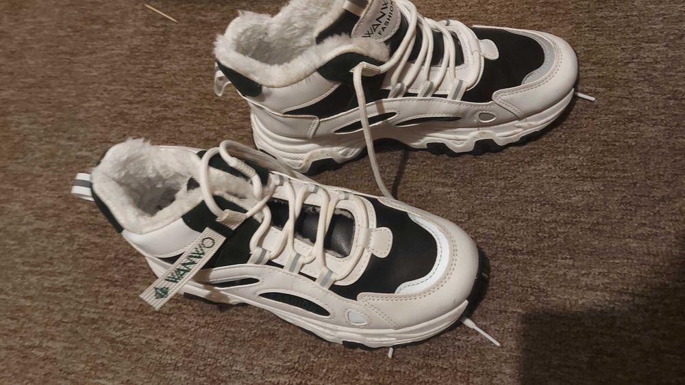 Зимові жіночі ботінки