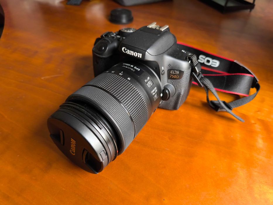 Canon 750D + Lente EFS 18-135mm | Ótimo estado