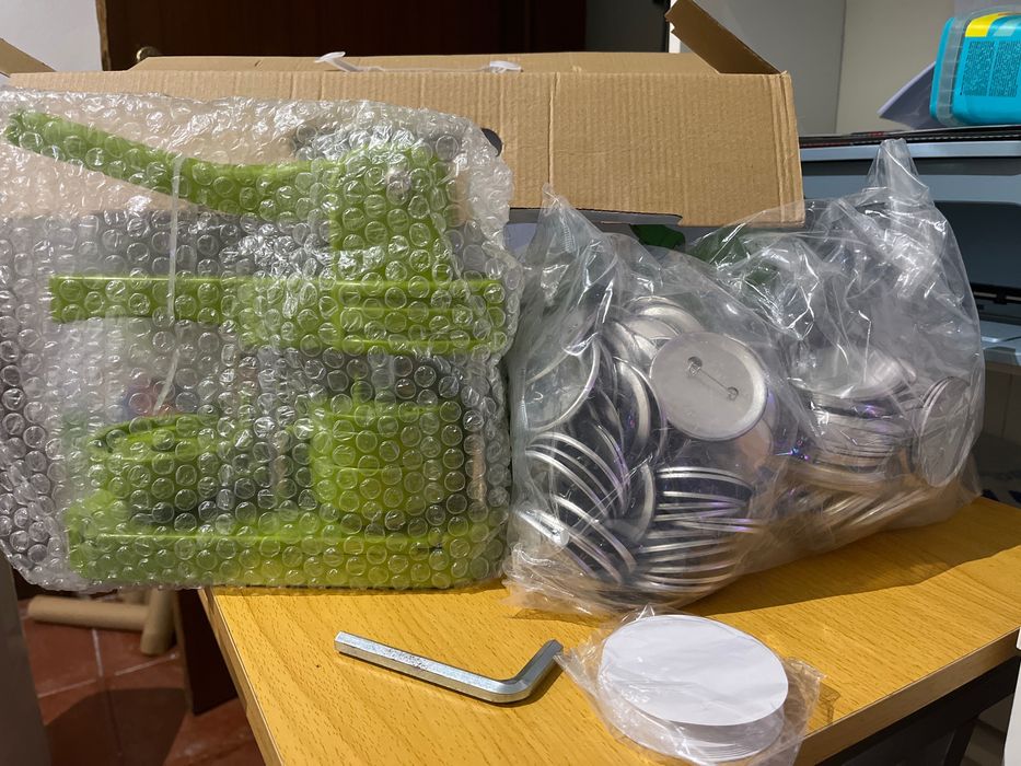 Máquina de fazer crachás