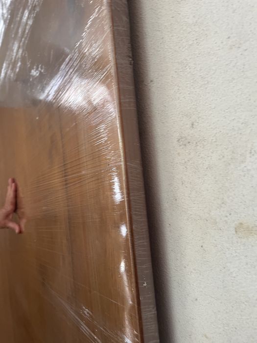 Mesa grande em madeira maciça