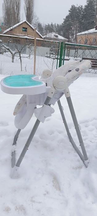 Стілець для годування