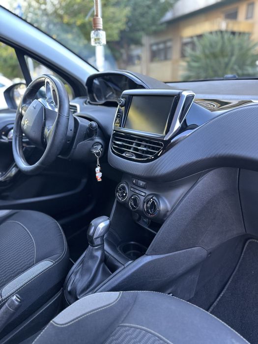 Peugeot 208 1.2 2016