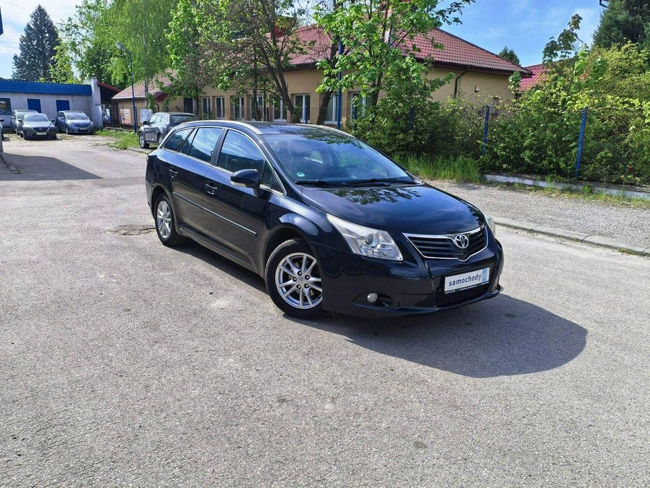 Toyota Avensis Bezwypadkowy, or. lakier, kamera, navi, or. niski przebieg