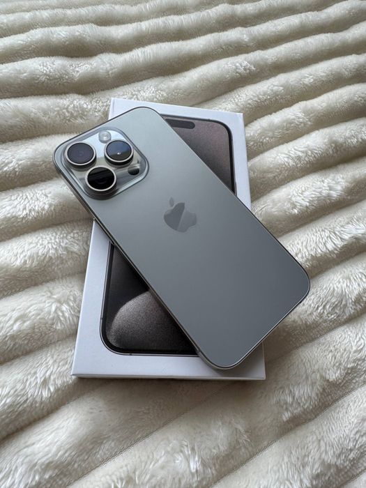 iPhone 15 Pro 256GB Natural Titanium