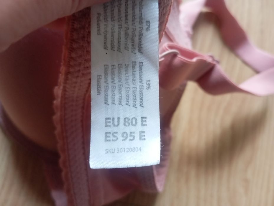 Ładny wygodny biustonosz 80 E
