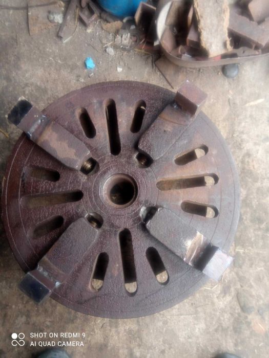 Uchwyt tokarski fi 400 planszajba