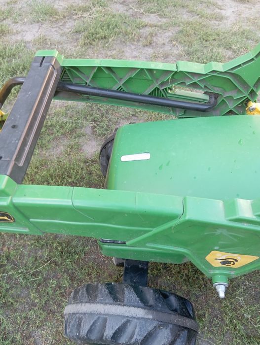 Traktorek na pedały John Deere