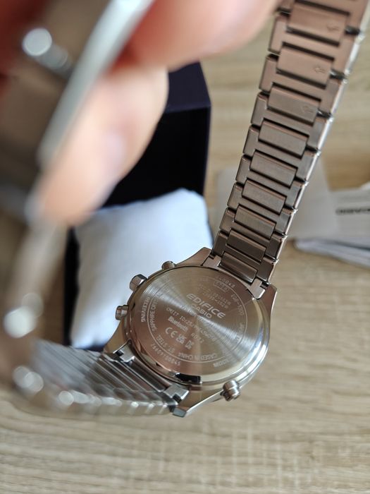 Zegarek Casio Edifice EQB 1300D 2AEF