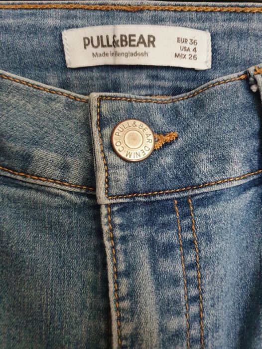 Jeans flare ganga pull&bear