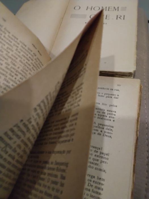 “O Homem que Ri” – Victor Hugo | 2 volumes originais de 1946