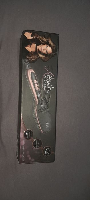Escova alisadora de cabelo