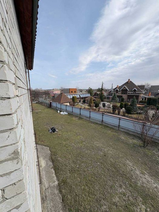 Продам большой дом в живописном месте Обуховка Кировское