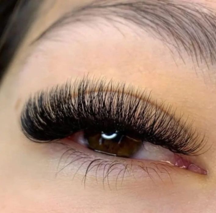 Наращивание ресниц в Камянском