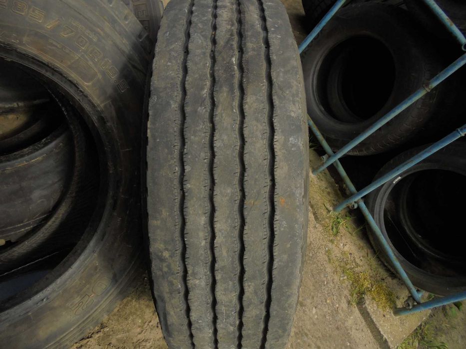 Opona 285/70R19.5 Michelin XZE 2+ (570 netto)