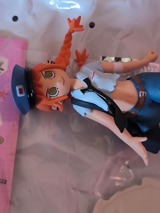 Figura Peach Riot Rush Hour Gigi Mail Delivery PopMart