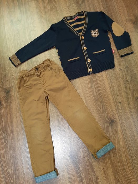 Штани та кофта для хлопчика.