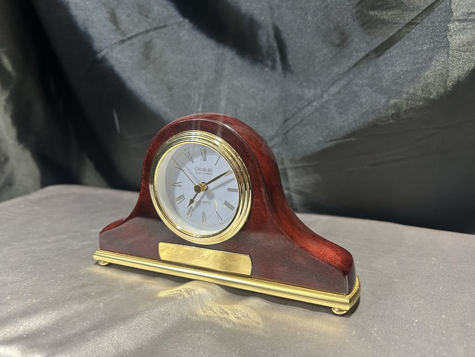 Zegarek DANBURY – Elegancki Zegarek Kominkowy