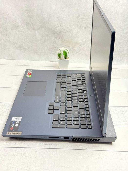 Legion 5 17ACH6 Ryzen 5 5600H 8ram RTX 3050 4gb 144hz  17.3 ssd 512