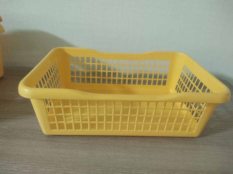 Пластиковые органайзеры, корзины, контейнеры.