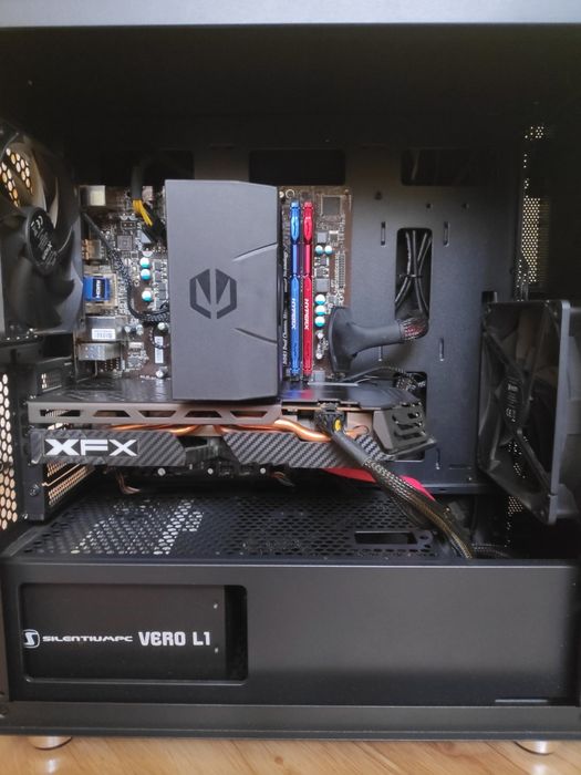 Intel i7 SSD256 Radeon RX580 8GB W11
