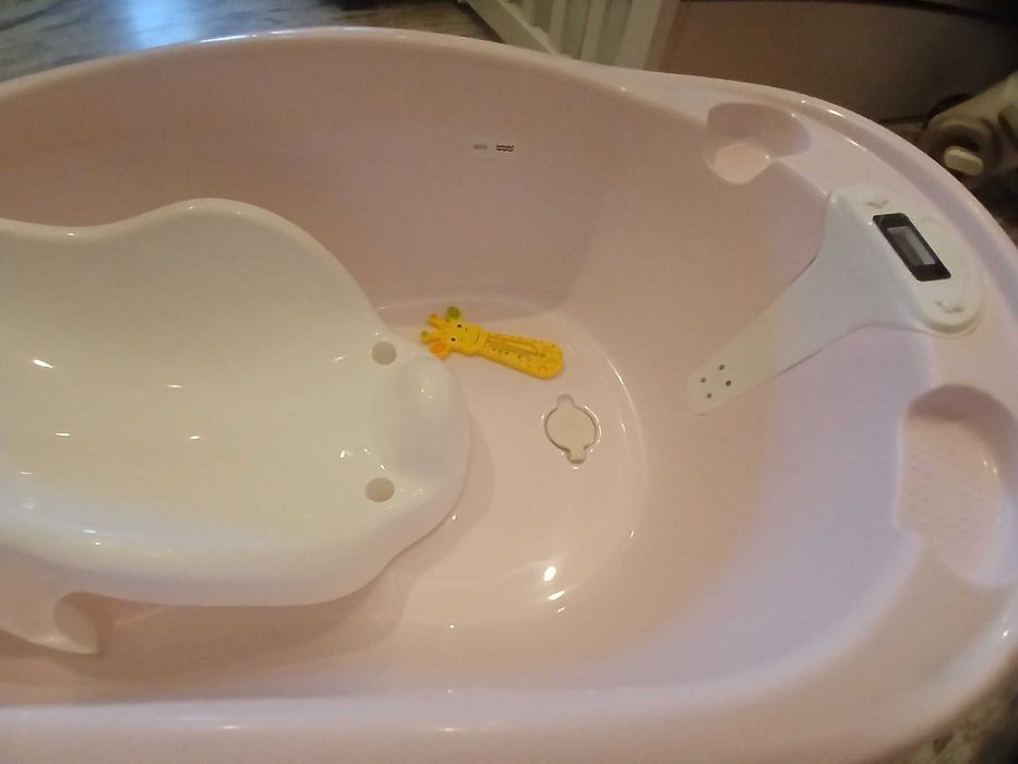 Дитяча ванночка для купання