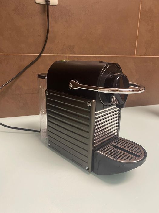 COMO NOVA - Máquina Nespresso Pixie