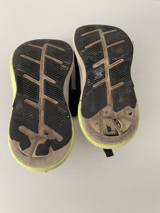 Sprandi— buty sportowe— świecą—roz.32–19 cm