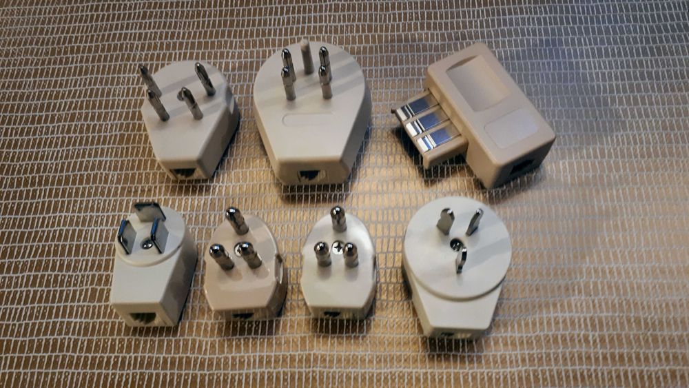 Lote de cabos telefone, tomadas, fichas, adaptadores e filtros ADSL